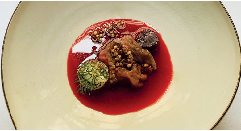Faux-filet de Wagyu et bouillon de betterave, par Shinsuke Nakatani